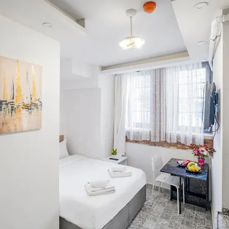 The Red Tent 88 Aparthotel 4*