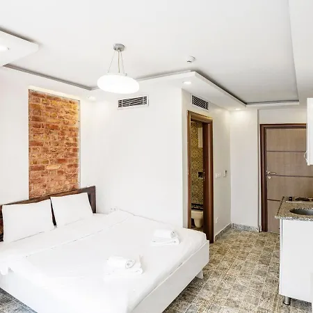 The Red Tent 88 Aparthotel 4*