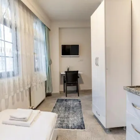 The Red Tent 88 Isztambul