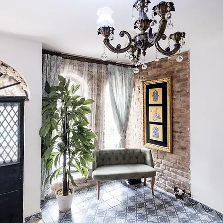 The Red Tent 88 Aparthotel