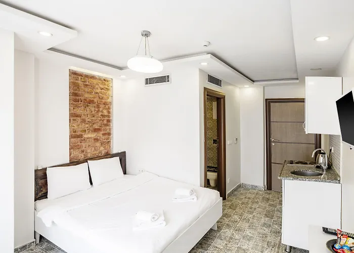 The Red Tent Social 4*