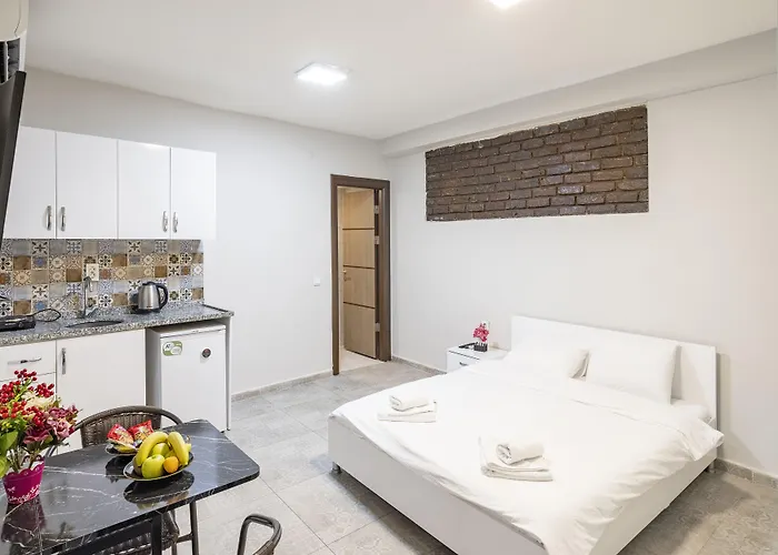 The Red Tent Social 4*