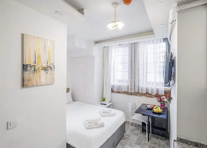 Апарт-отель The Red Tent Social