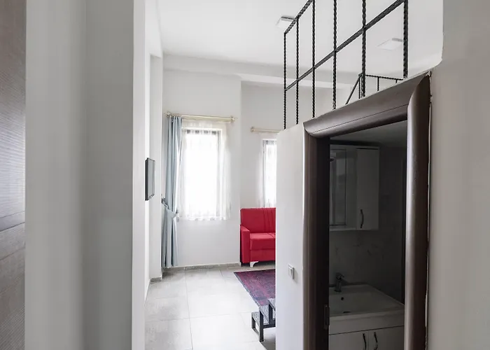 The Red Tent Social Стамбул