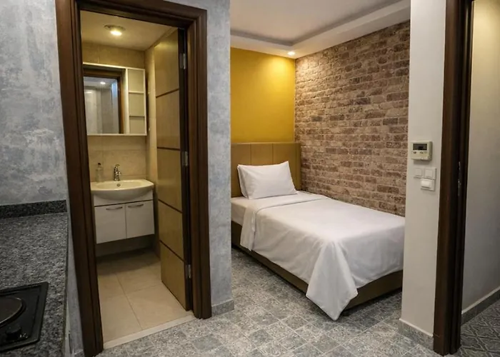 The Red Tent Social Стамбул